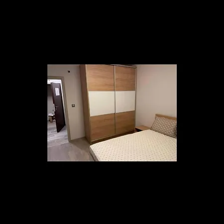 公寓 402 *